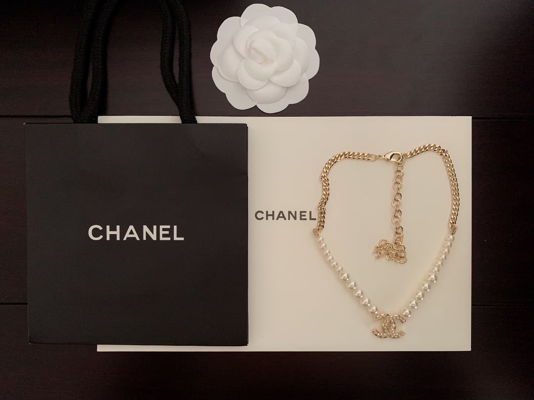 Chanel-Inspired Pearl & Gold Metal Necklace