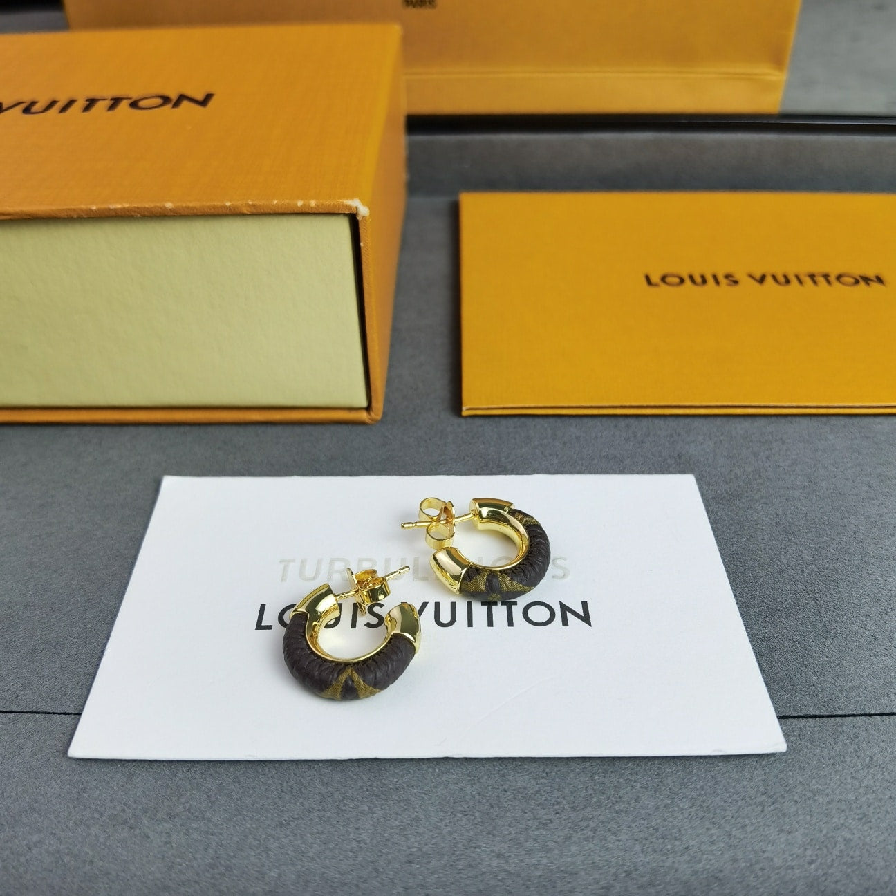 Louis Vuitton Wild Mini Hoop Earrings M00474