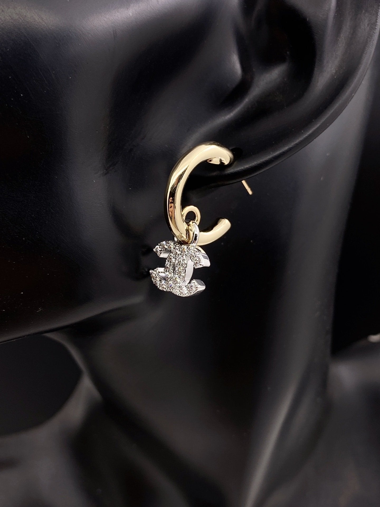 Chanel Pearls Cc Logo Earrings