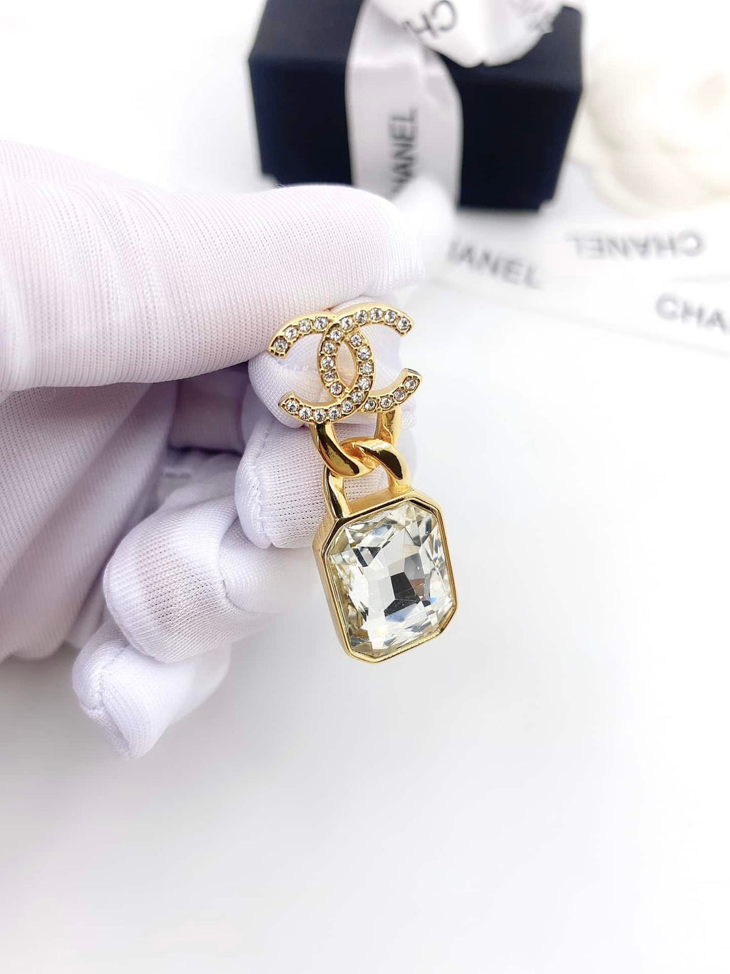 Chanel Gold Crystal Metal Strass Cc Earrings