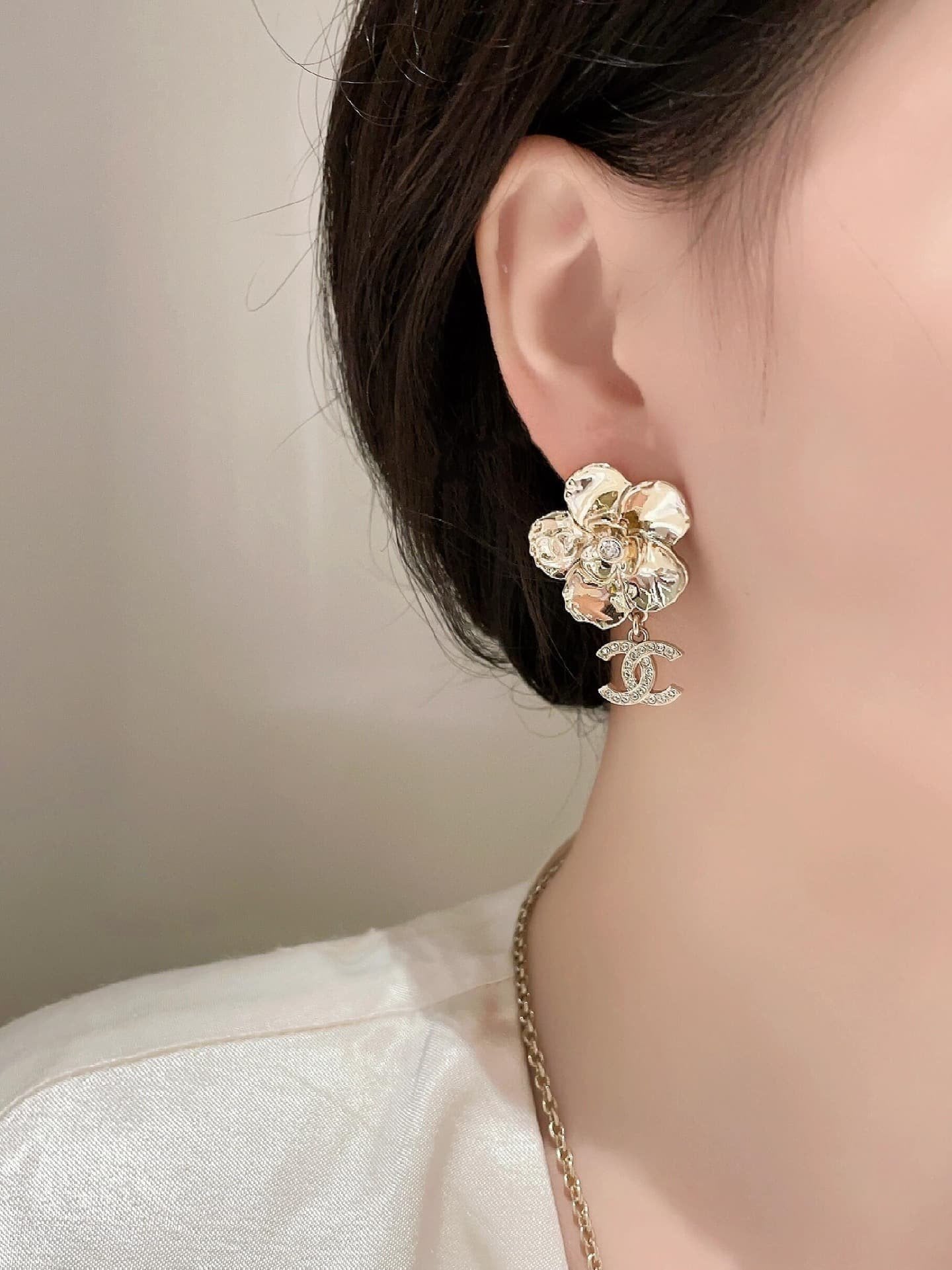 Chanel Cc Flower Earrings With Crystal Gold