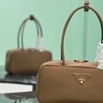 Louis Vuitton Louisa Earrings M01574