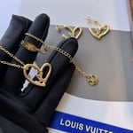 Louis Vuitton Fall In Love Necklace Gold M00465