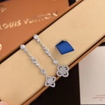 Louis Vuitton Blossom Stud Earrings White Gold And Diamonds