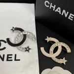 Chanel Cc Brooch Gold With Two Small Stars
