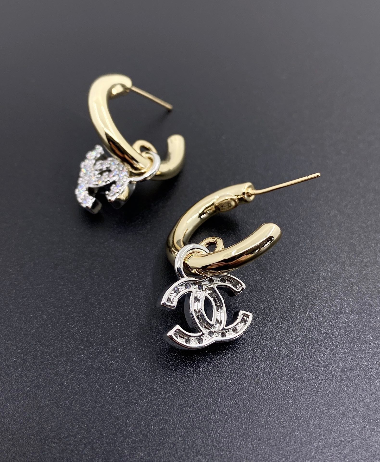 Chanel Pearls Cc Logo Earrings