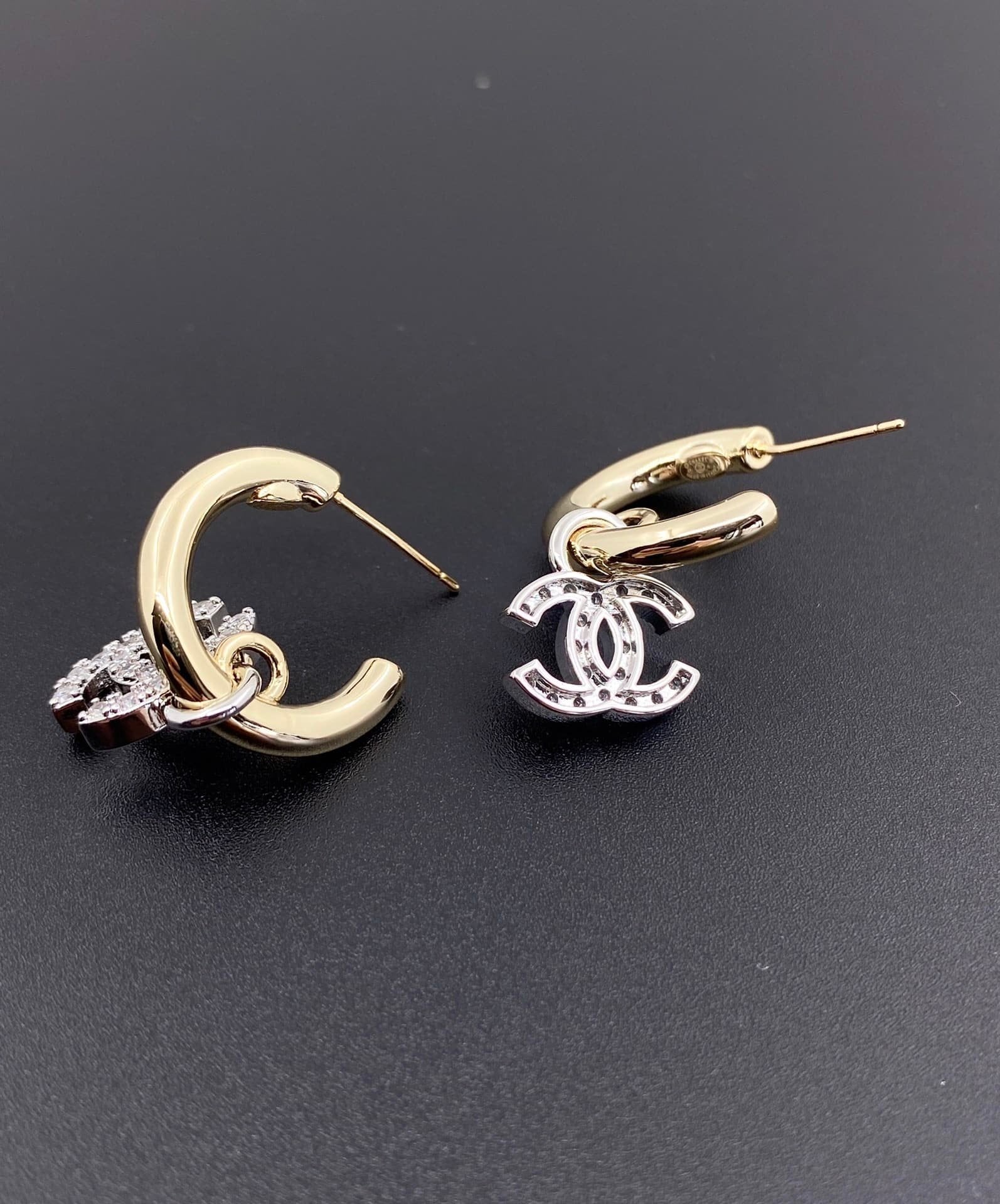 Chanel Pearls Cc Logo Earrings