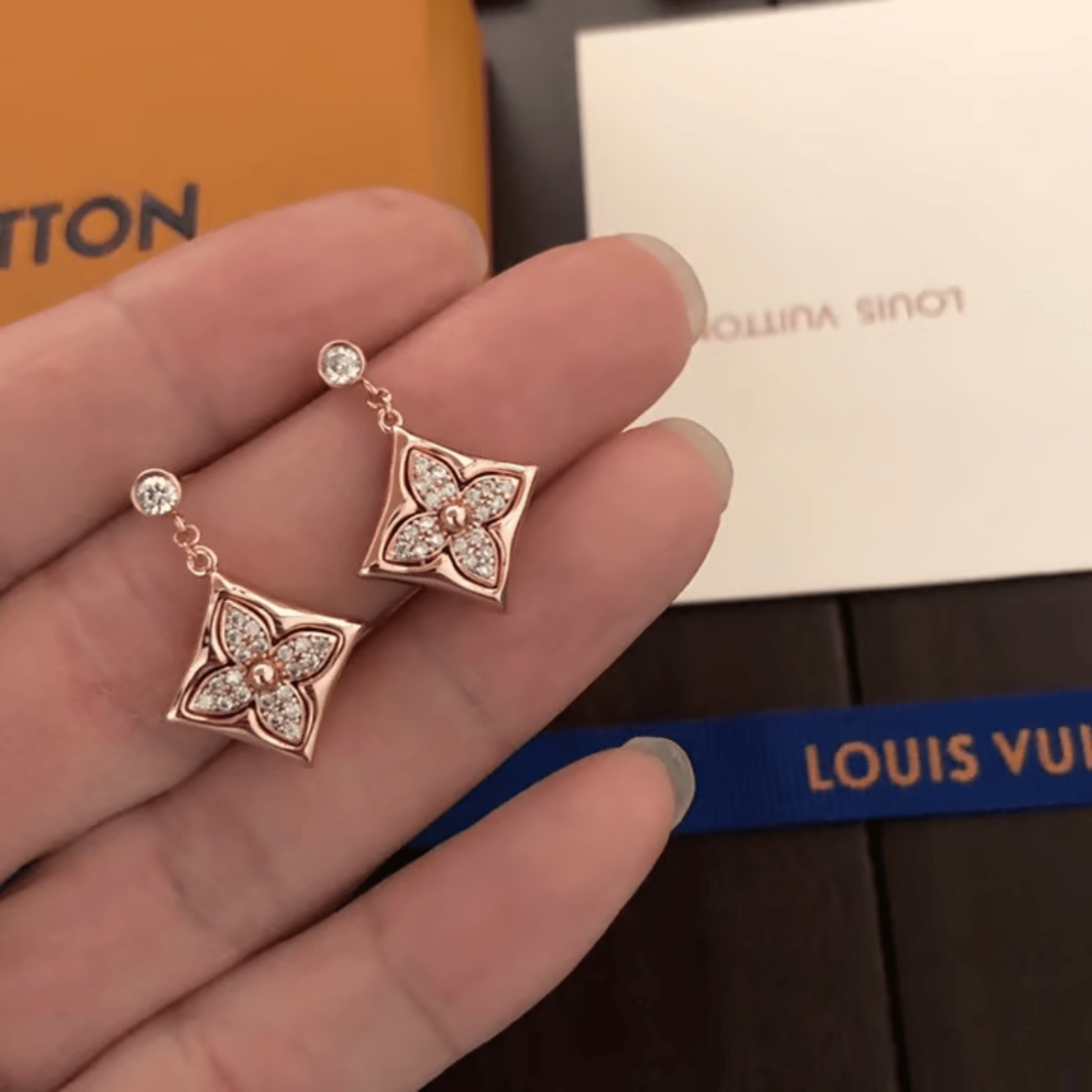Louis Vuitton Color Blossom Star Earrings Pink Gold Q96809