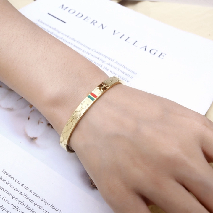 Gucci Cuff Bracelet Gold